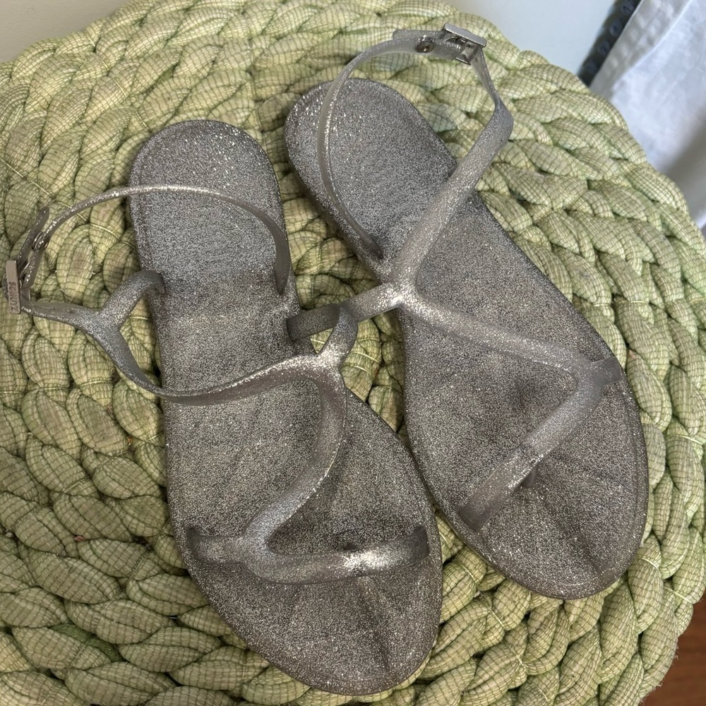 Schutz Tanner Glitter Silver Toe Loop Ankle Strap Flat Jelly Sandals